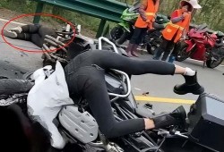 吃瓜车祸网红叫什么,揭秘网红“吃瓜”背后的惊心动魄瞬间