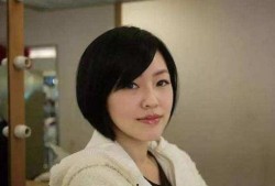 明星爆料老公是谁呀视频,明星爆料老公身份，真相令人震惊！