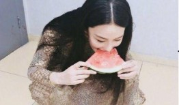 网红小雪吃瓜照片大全视频